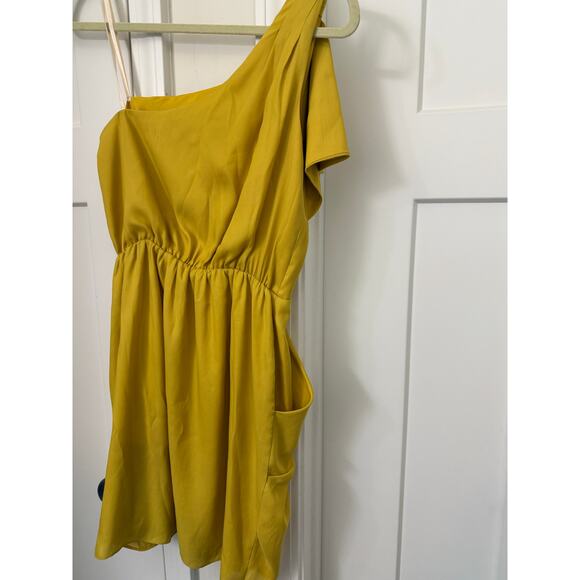 BCB GENERATION ONE SHOULDER DRESS POCKETS YELLOW WOMENS SIZE XS - Picture 4 of 5